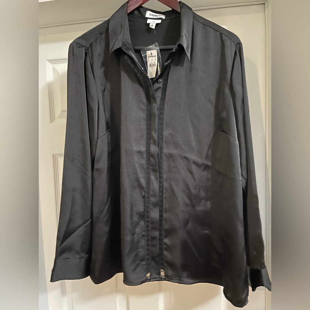 NWT Women’s Express black long sleeve blouse size XL slim